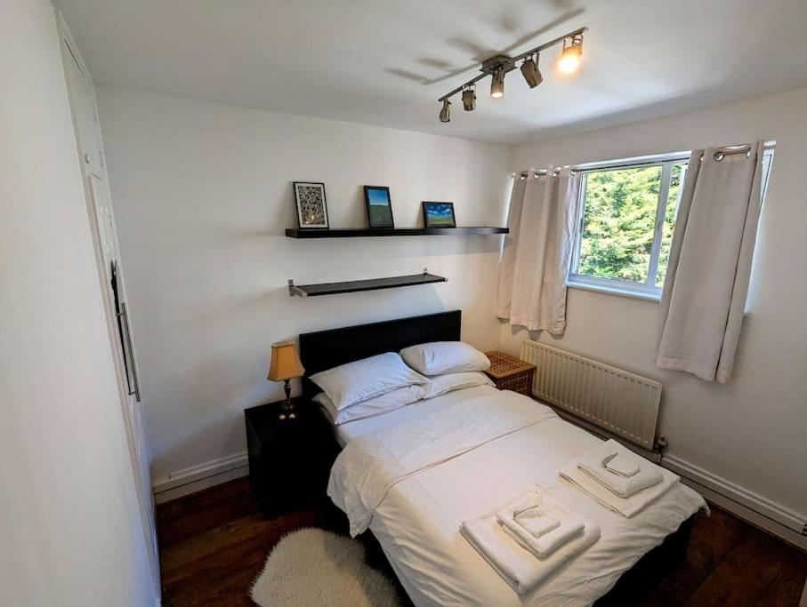 Charming 2-Bed Garden Flat Apartamento Londres Exterior foto