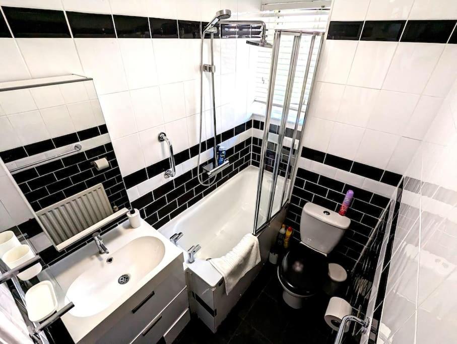 Charming 2-Bed Garden Flat Apartamento Londres Exterior foto
