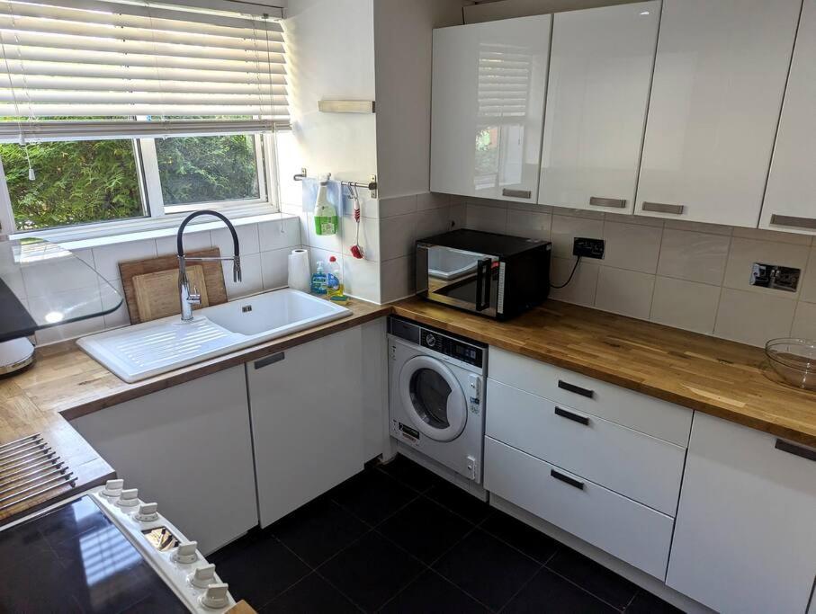 Charming 2-Bed Garden Flat Apartamento Londres Exterior foto